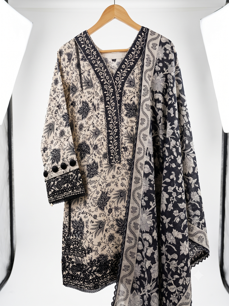 The Midnight Bloom Monochrome Kurta Set (32/S)